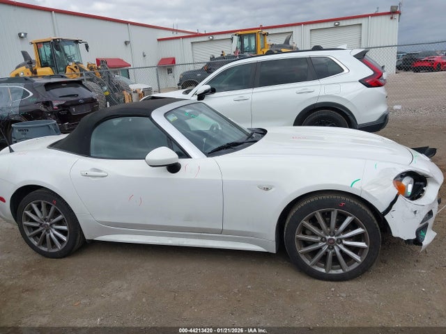 Fiat 124 Spider Lusso 2017 JC1NFAEK2H0101392 Image 31