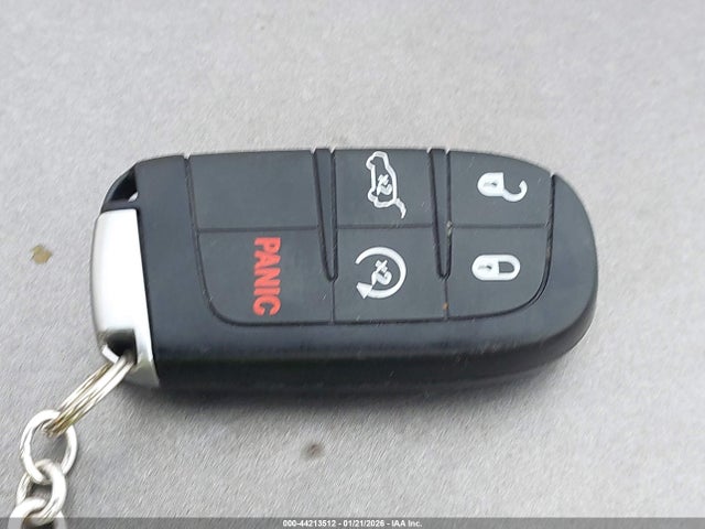 1C4RJFAG6GC469606 Jeep Grand Cherokee 75th Anniversary