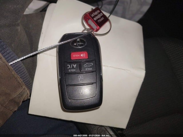 Toyota BZ4X XLE 2024 JTMABACA5RA085501 Image 11