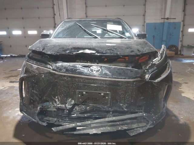 Toyota BZ4X XLE 2024 JTMABACA5RA085501 Image 12