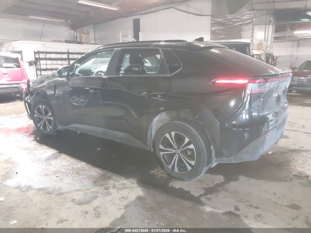 Toyota BZ4X XLE 2024 JTMABACA5RA085501 Image 3