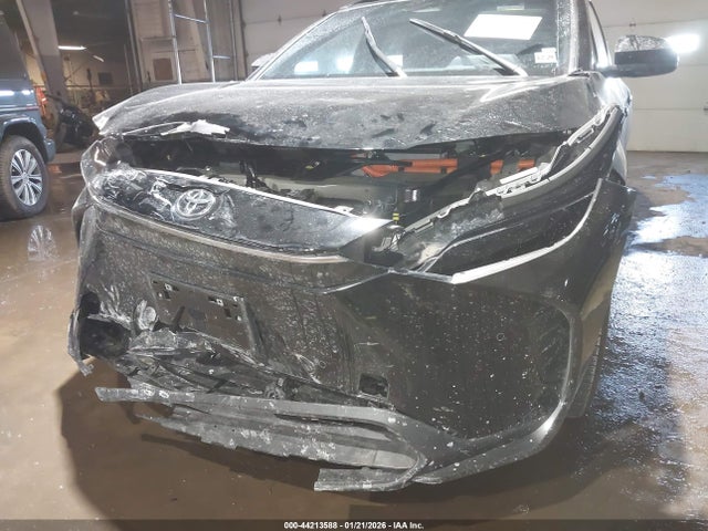 Toyota BZ4X XLE 2024 JTMABACA5RA085501 Image 6