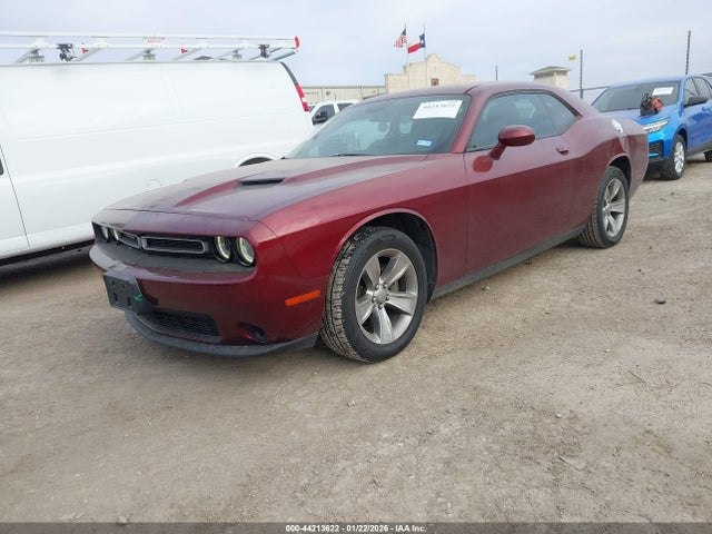 Dodge Challenger Sxt 2017 2C3CDZAG9HH633464 Image 2