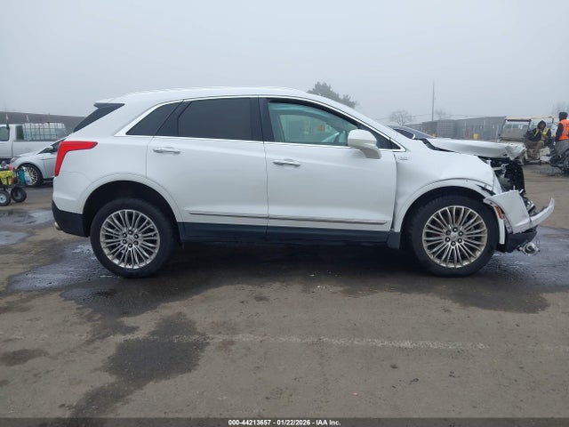 1GYKNBRS1HZ301243 Cadillac XT5 LUXURY
