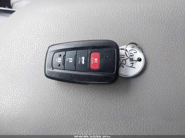 4T1B11HK5JU521156 Toyota CAMRY SE