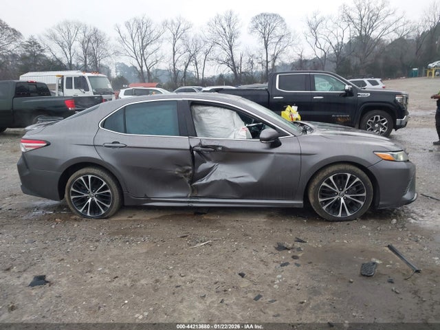 4T1B11HK5JU521156 Toyota CAMRY SE