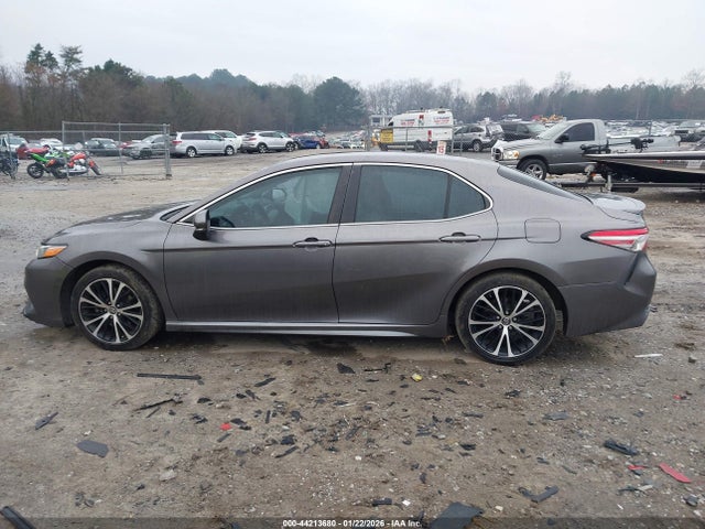 4T1B11HK5JU521156 Toyota CAMRY SE