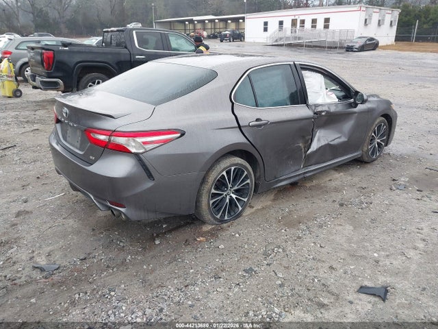 4T1B11HK5JU521156 Toyota CAMRY SE
