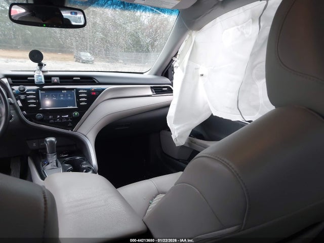 4T1B11HK5JU521156 Toyota CAMRY SE