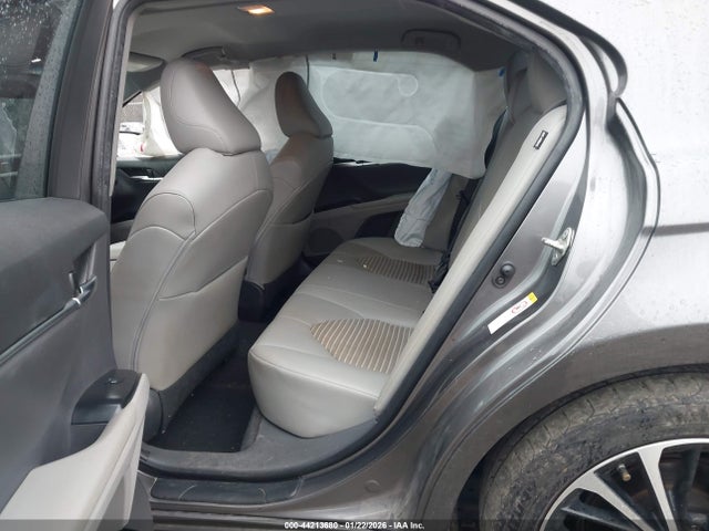 4T1B11HK5JU521156 Toyota CAMRY SE