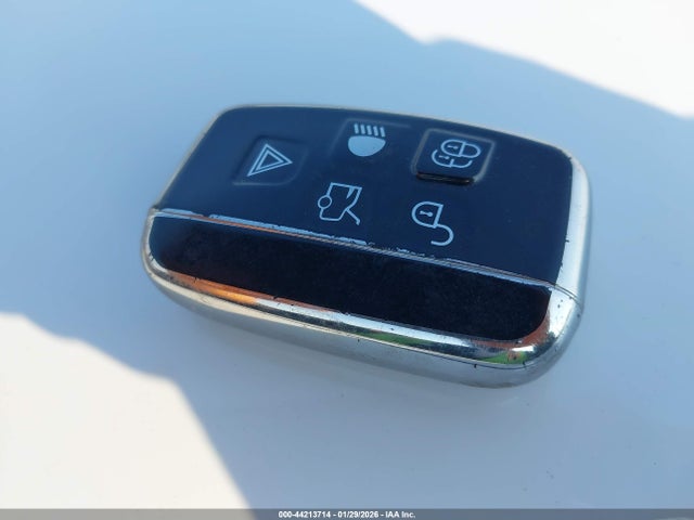 2015 JAGUAR XF SAJWA0FSXFPU60462 Photo 10