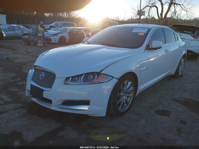 2015 JAGUAR XF SAJWA0FSXFPU60462 Photo 1