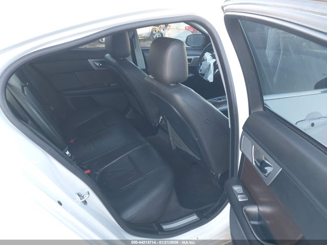 2015 JAGUAR XF SAJWA0FSXFPU60462 Photo 7