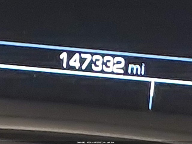 1GNEVJKW7JJ208040 Chevrolet Traverse Premier