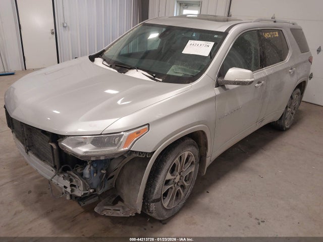 1GNEVJKW7JJ208040 Chevrolet Traverse Premier