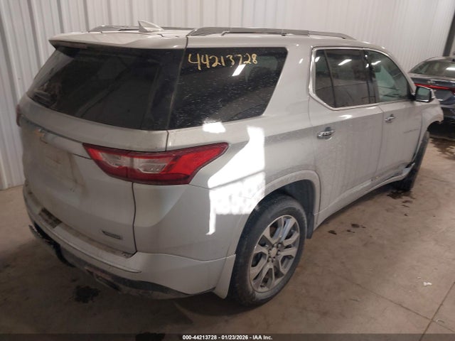 1GNEVJKW7JJ208040 Chevrolet Traverse Premier