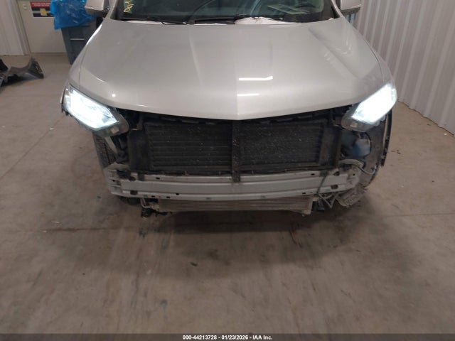 1GNEVJKW7JJ208040 Chevrolet Traverse Premier