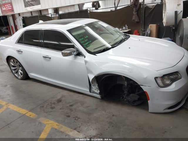 Chrysler 300C 2016 2C3CCAEG4GH147917 Image 14