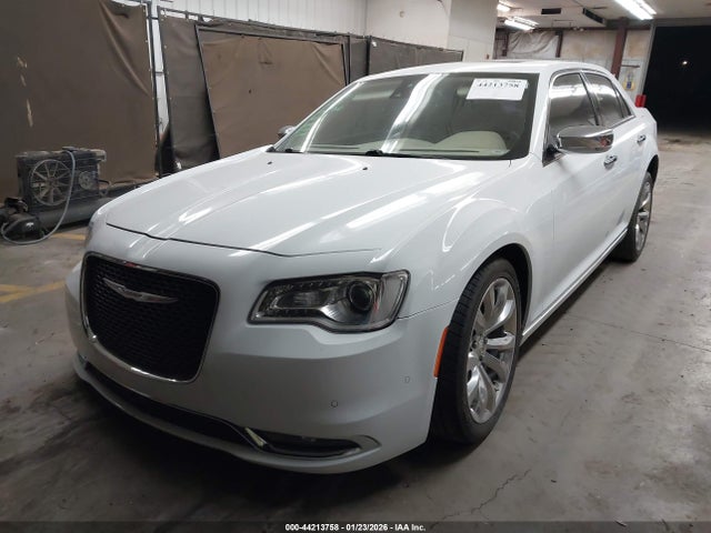 Chrysler 300C 2016 2C3CCAEG4GH147917 Image 2