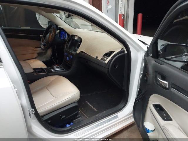 Chrysler 300C 2016 2C3CCAEG4GH147917 Image 5