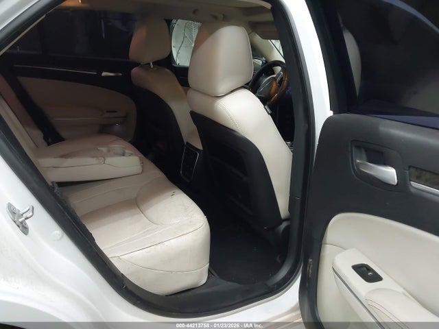 Chrysler 300C 2016 2C3CCAEG4GH147917 Image 8