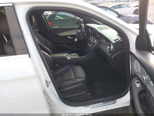 Mercedes-Benz GLC 300 2020 WDC0G8DB3LF752700 Image 5