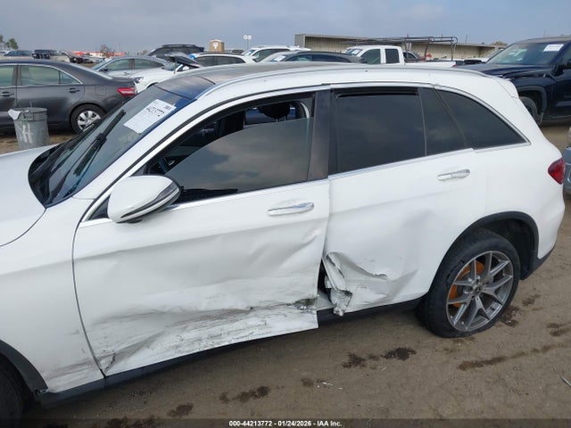 Mercedes-Benz GLC 300 2020 WDC0G8DB3LF752700 Image 6