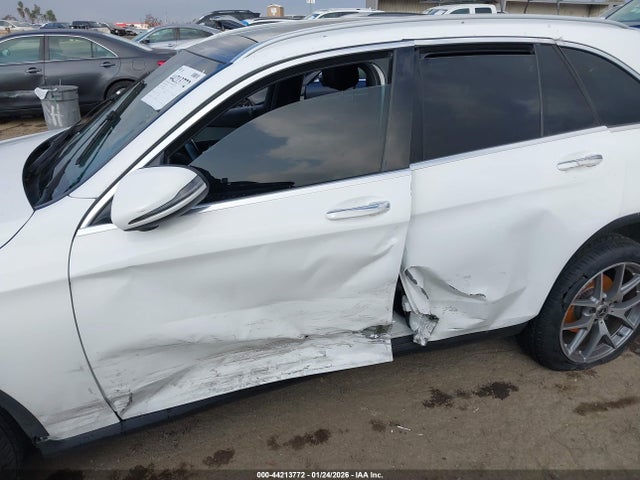Mercedes-Benz GLC 300 2020 WDC0G8DB3LF752700 Image 12