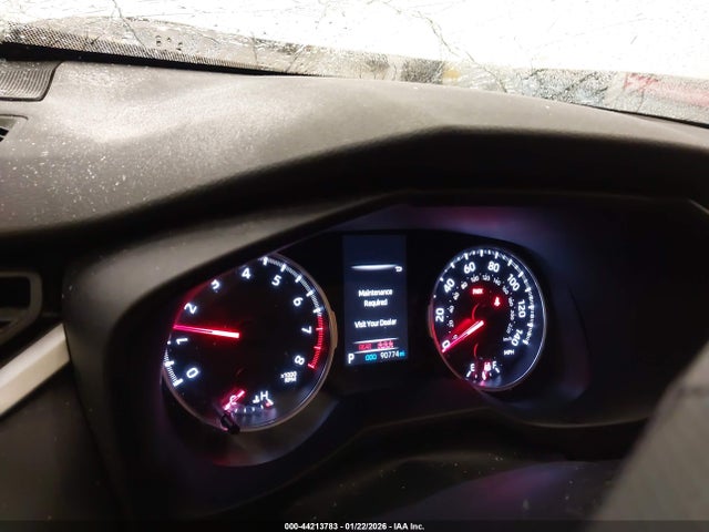 2T3G1RFV5LC138119 Toyota RAV4 LE