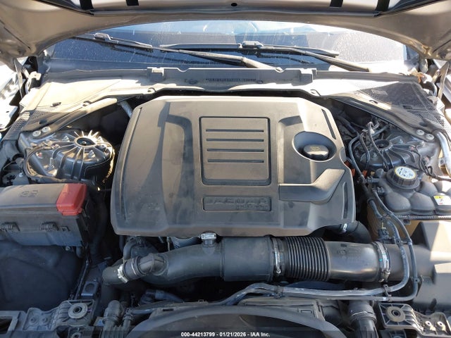 2021 JAGUAR XF SAJBG4FX2MCY88742 Photo 9