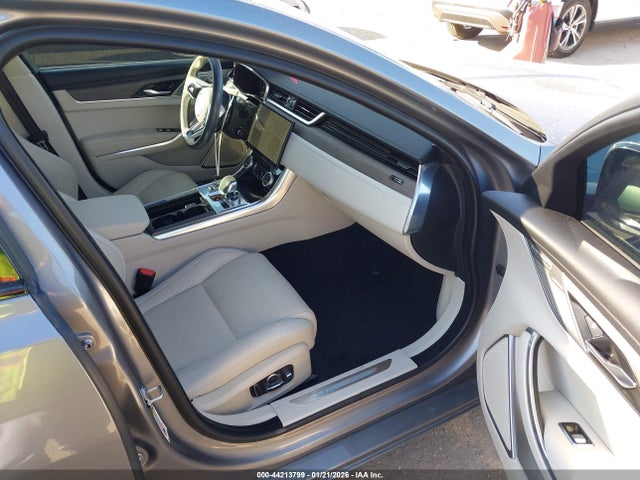 2021 JAGUAR XF SAJBG4FX2MCY88742 Photo 4