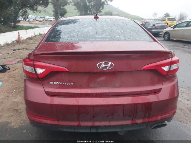 Hyundai SONATA SE 2015 5NPE24AF2FH157616 Image 16