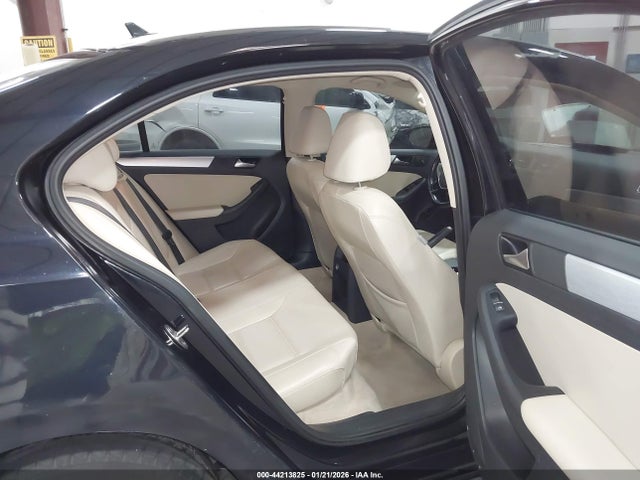 3VW637AJ9GM415288 Volkswagen Jetta Hybrid Sel Premium