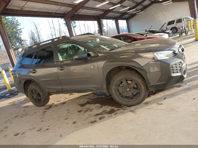 4S4BTGUD4S3245502 Subaru Outback Wilderness