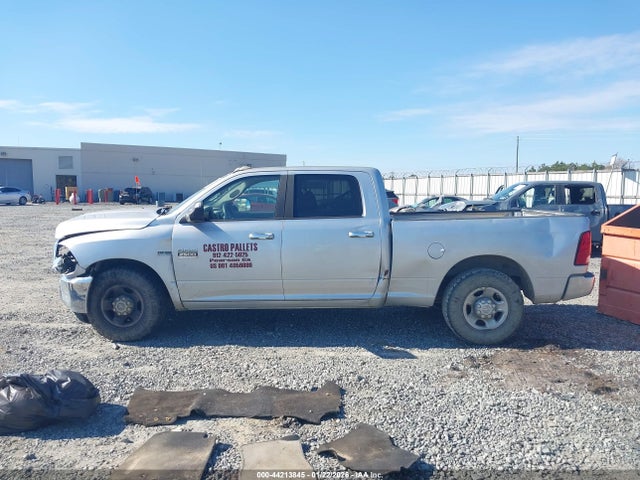 44213845 :رقم المزاد ، 3D7TP2CT2BG558561 vin ، 2011 Ram Ram 2500 Slt مزاد بيع