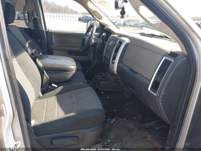 44213845 :رقم المزاد ، 3D7TP2CT2BG558561 vin ، 2011 Ram Ram 2500 Slt مزاد بيع