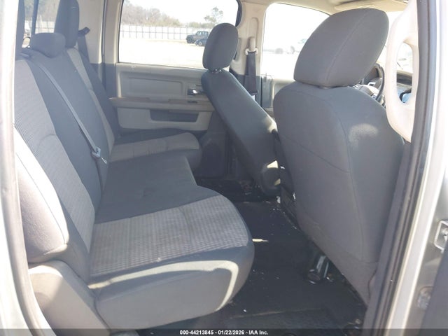 44213845 :رقم المزاد ، 3D7TP2CT2BG558561 vin ، 2011 Ram Ram 2500 Slt مزاد بيع