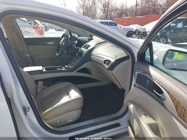 2017 LINCOLN MKZ 3LN6L5D93HR606682 Photo 4