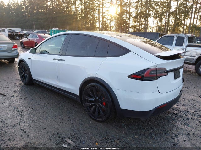 2025 TESLA MODEL X 7SAXCBE64SF461501 Photo 2