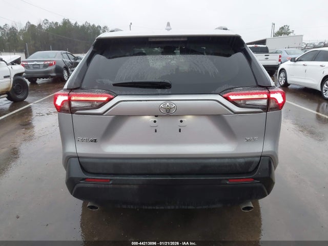 Toyota Rav4 Xle 2021 2T3W1RFV2MW119443 Image 16
