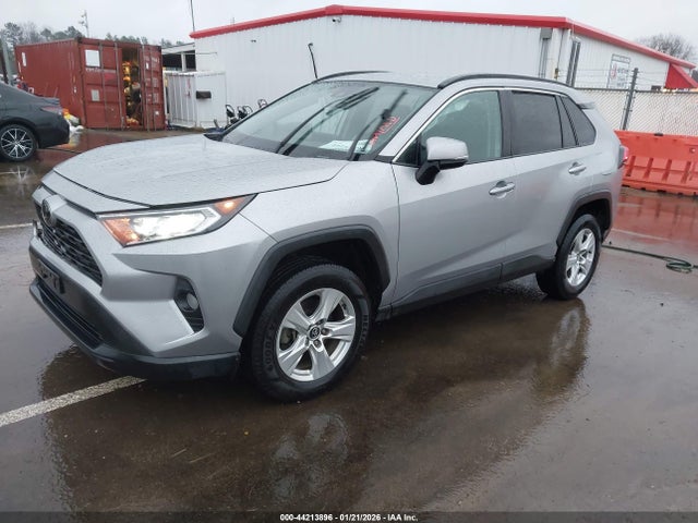 Toyota Rav4 Xle 2021 2T3W1RFV2MW119443 Image 2