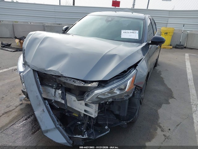 1N4BL4CV1NN404021 Nissan Altima Sr Fwd