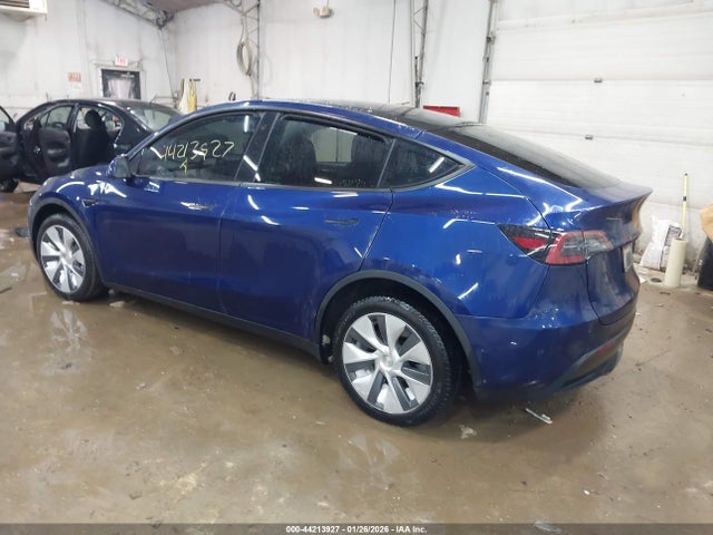 2022 TESLA MODEL Y 7SAYGDEE9NA019312 Photo 2