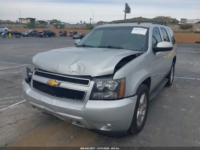 Chevrolet Tahoe Lt 2014 1GNSCBE0XER110858 Image 2
