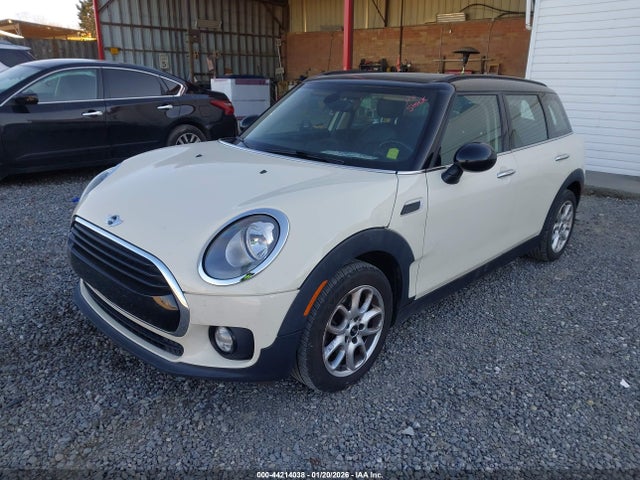 2016 MINI CLUBMAN WMWLN5C56G2E07029 Photo 1