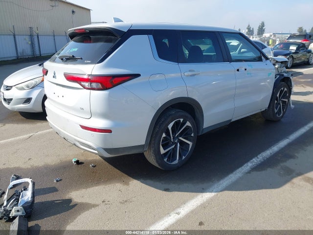 2023 MITSUBISHI OUTLANDER JA4J4UA86PZ017793 Photo 3