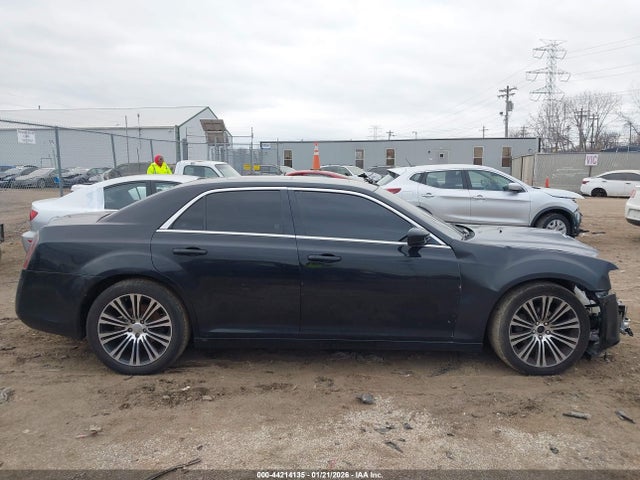 Продаж на аукціоні авто 2014 Chrysler 300 300s, vin: 2C3CCABG2EH189830, номер лоту: 44214135