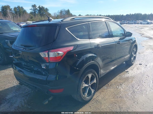 1FMCU9HD0JUA77003 Ford ESCAPE SEL
