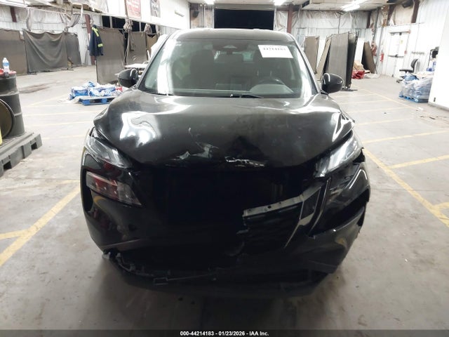 JN8BT3BA7PW418252 Nissan Rogue Sv Fwd
