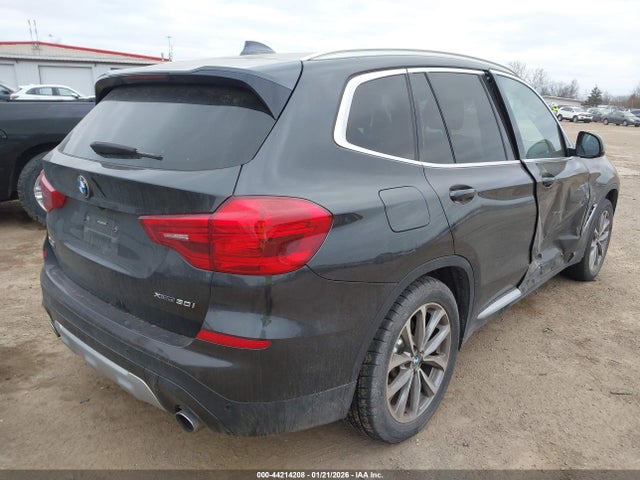 2019 BMW X3 5UXTR9C50KLD97680 Photo 3